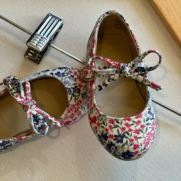 Janie And Jack Blue & Pink Floral Bow Flat - Picture 4 of 5